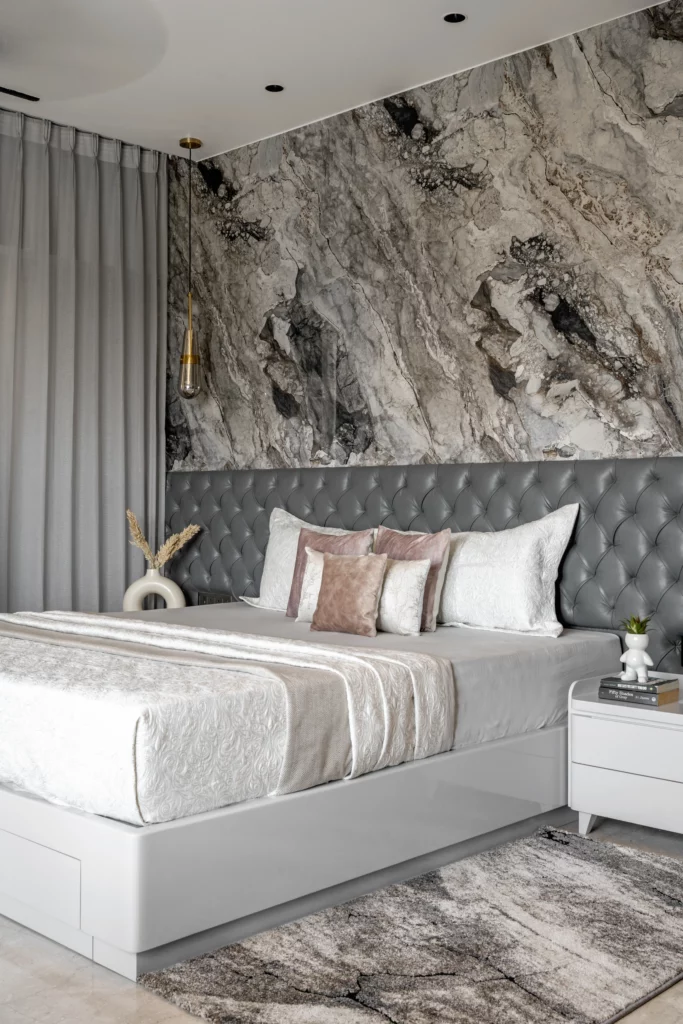 ss-19-residence-4bhk-vastrapur-11