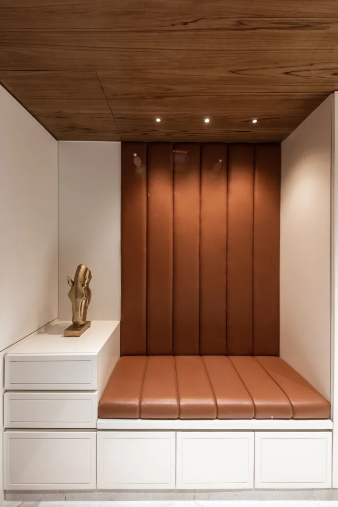 ss-19-residence-4bhk-vastrapur-17