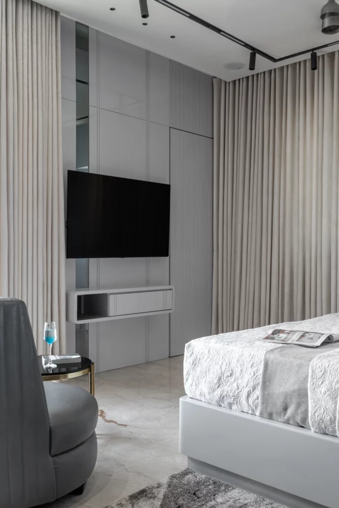 ss-19-residence-4bhk-vastrapur-20